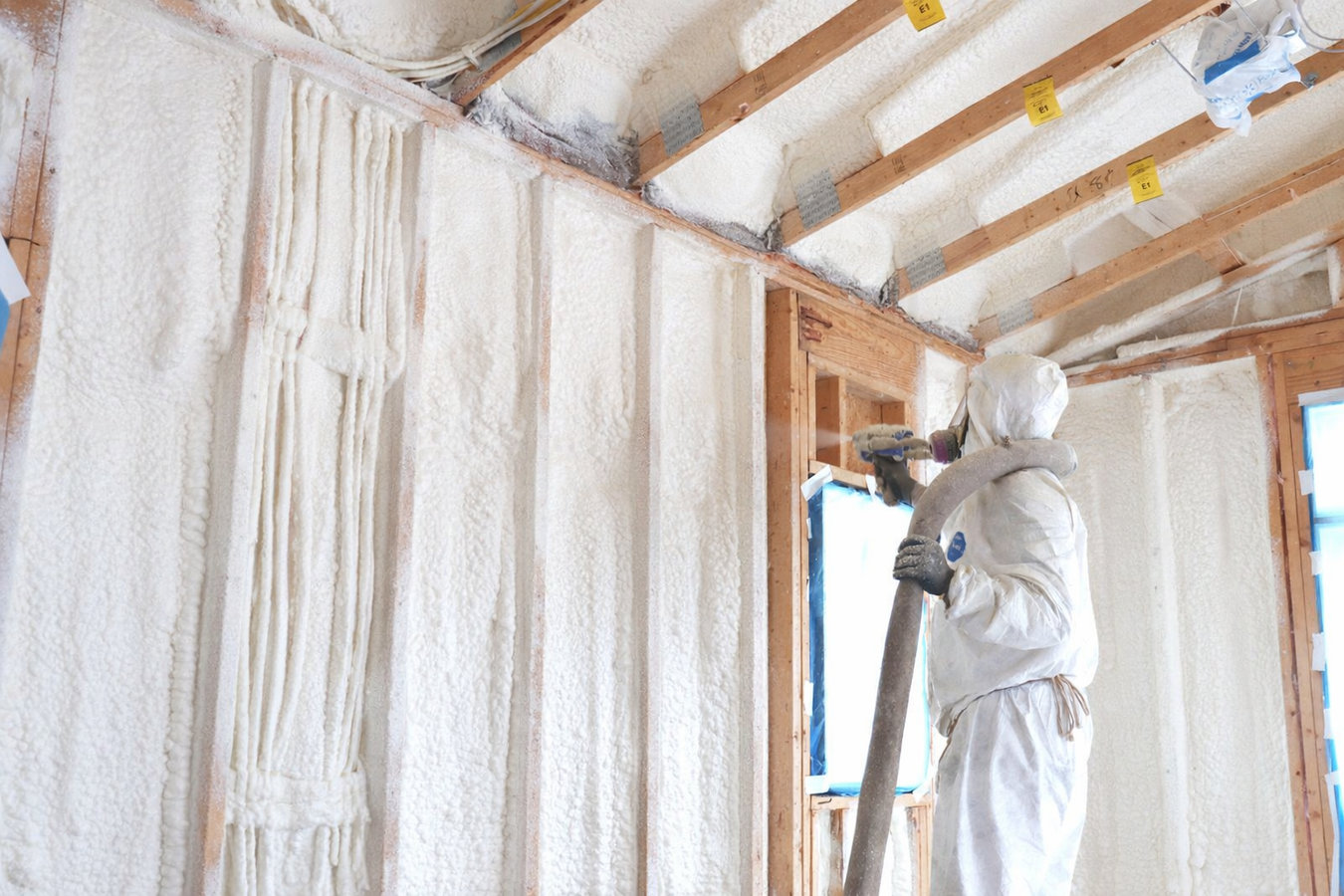 Closed-cell foam insulation